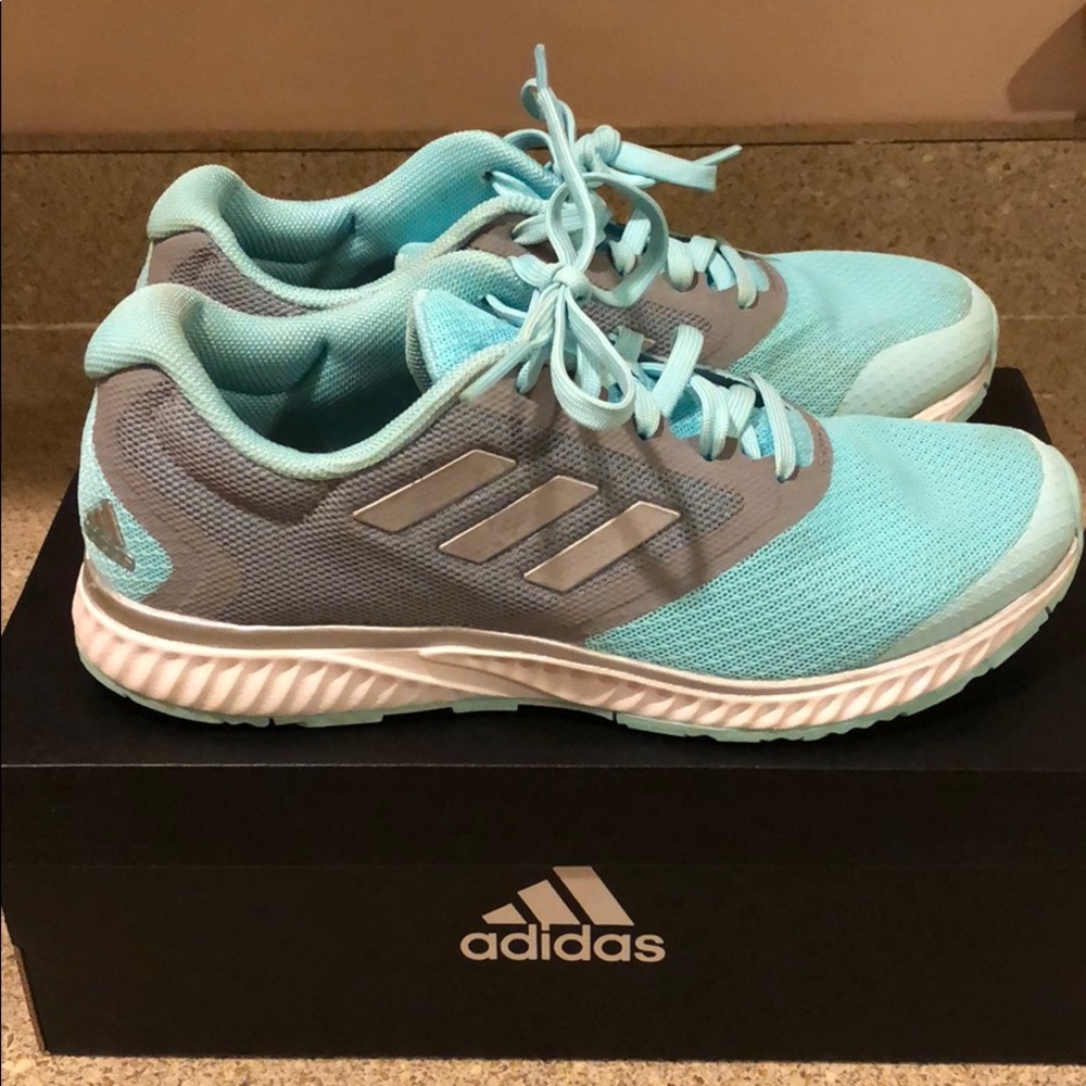 Adidas Women’s Size 6